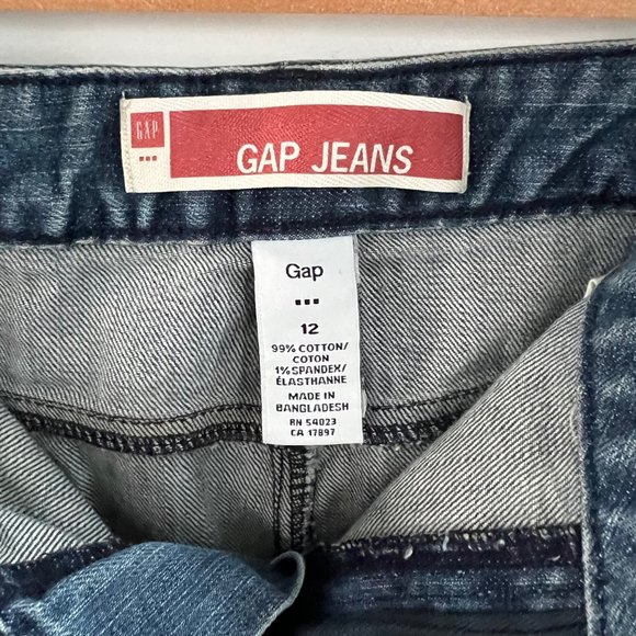 Gap Jeans Denim Skirt Size 12 - Distressed/Frayed Hem - Picture 8 of 11